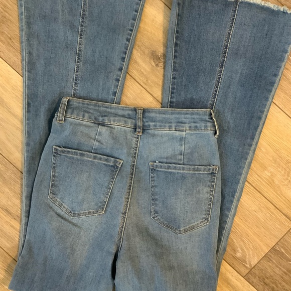 Vanilla Star bell bottom jeans. Size 25/1. - Picture 5 of 5